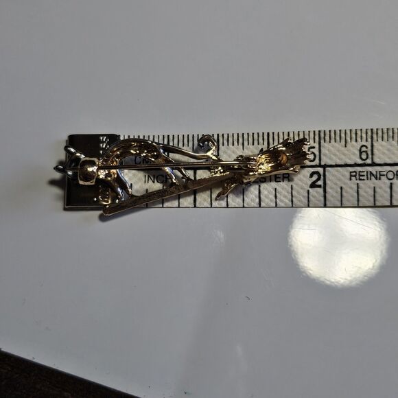 Gold Tone Crystal Gray Cat On Broom Brooch Pin Halloween Witch - Picture 5 of 9